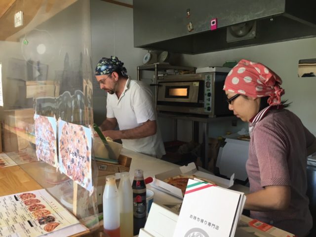 お持ち帰り専門店　pizza　　マル屋　　福渡町